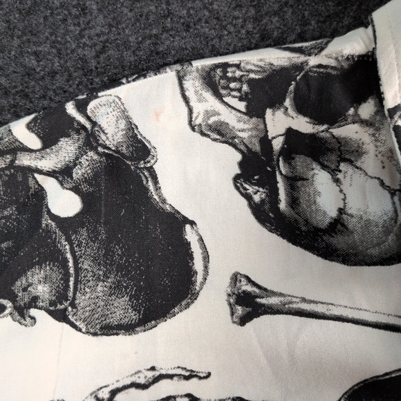 Anatomical Skeleton Sepia Boxy Girls Crop Button-Up - Picture 4 of 8